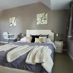 Rachel 17 Apartman *